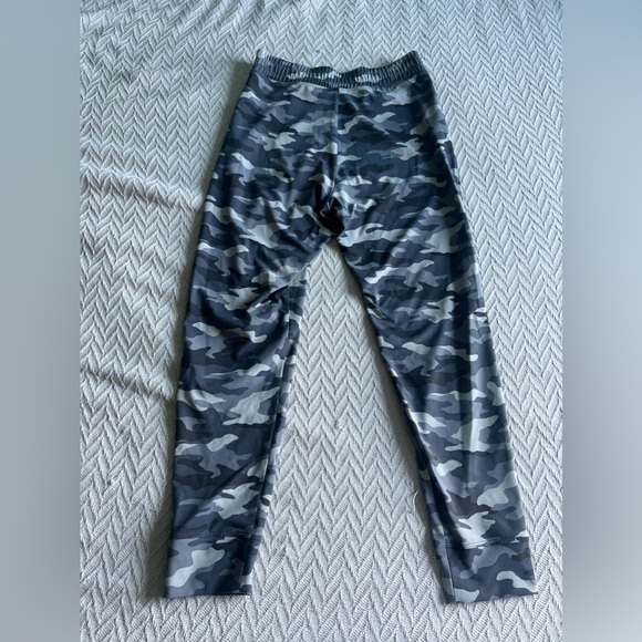 PINK Camo pants - Picture 6 of 8